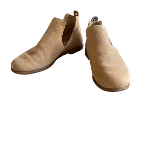 Low Rider V-Cut  Size 6.5 | Tan Leather Slip-On Booties Kodiak